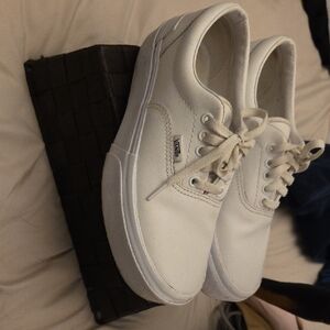 Vans Womans Classic White Platforms